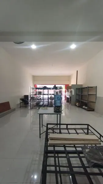 image RUKO SIAP PAKAI DEKAT RS BAPTIS KEDIRI (1)