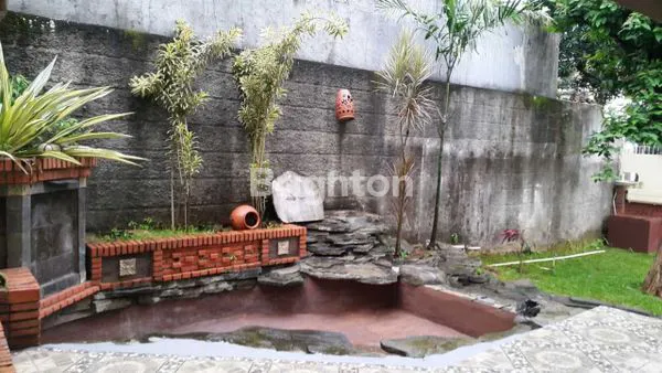 image RUMAH STRETEGIS DI PINGGIR JALAN (5)