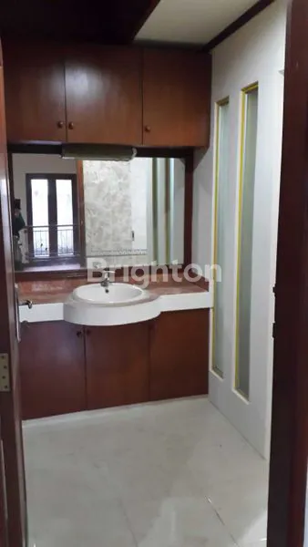 image RUMAH STRETEGIS DI PINGGIR JALAN (6)