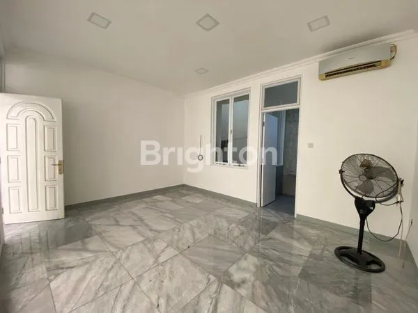 image RUMAH BARU MINIMALIS DAN MEWAH TANJUNG DUREN  (7)