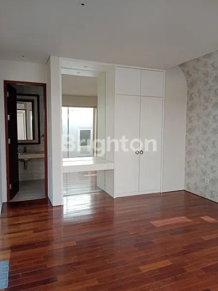 image RUMAH SIAP HUNI DI SURABAYA BARAT (5)