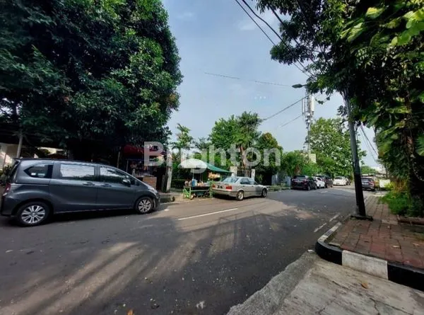 image RUMAH LAMA DAN TERAWAT DI MENTEN JL. CISADANE CIKINI JAKARTA PUSAT LOKASI BAGUS (5)