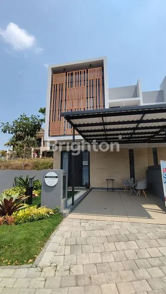 image RUMAH RASA VILLA 2 LANTAI ADA TAMAN CANTIK DI BELAKANG DI PUNCAK TIDAR MALANG (1)