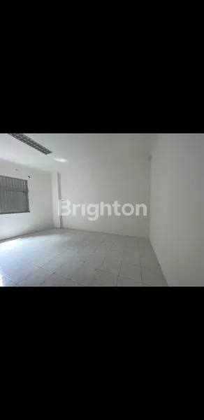 image 2 UNIT RUMAH SEMI RUKO BERDAMPINGAN TAMBORA, JAKARTA BARAT SIAP HUNI(KODE BYR 1893) (6)