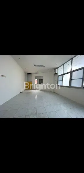 image 2 UNIT RUMAH SEMI RUKO BERDAMPINGAN TAMBORA, JAKARTA BARAT SIAP HUNI(KODE BYR 1893) (4)