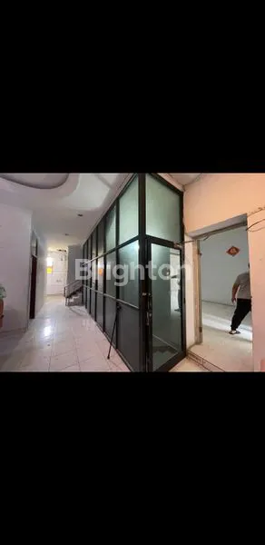 image 2 UNIT RUMAH SEMI RUKO BERDAMPINGAN TAMBORA, JAKARTA BARAT SIAP HUNI(KODE BYR 1893) (5)