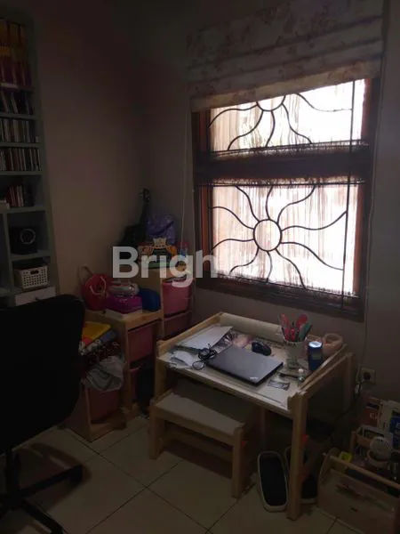 image RUMAH CANTIK SIAP HUNI DI MATAHARI RESIDENCE DEKAT DENGAN TRANSMART BUAHBATU BANDUNG (5)