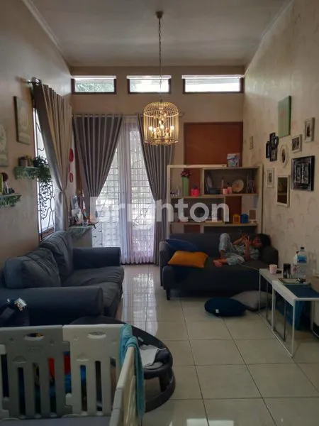 image RUMAH CANTIK SIAP HUNI DI MATAHARI RESIDENCE DEKAT DENGAN TRANSMART BUAHBATU BANDUNG (3)