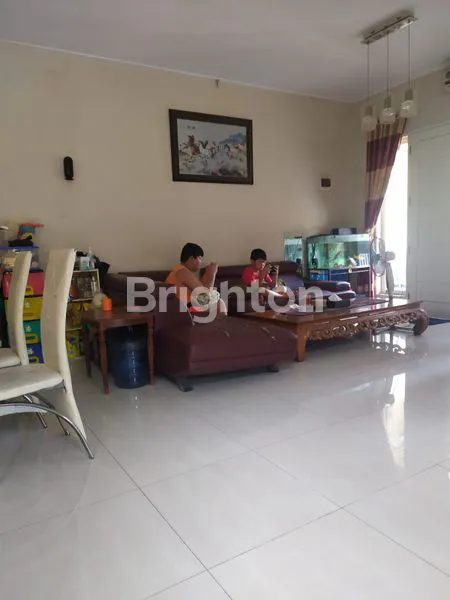 image RUMAH HOOK  2 LANTAI  ALAM SUTERA GRIYA HIJAU (5)