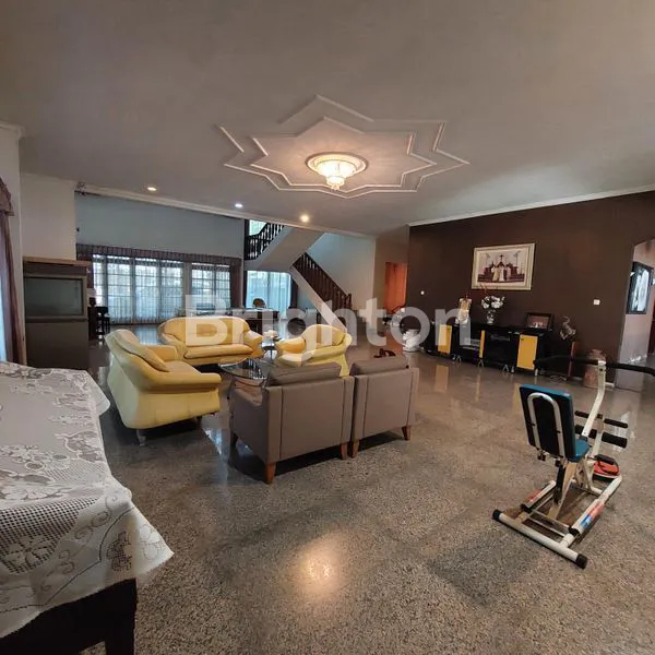 image RUMAH 2LT FULL GRANIT & JATI  (3)