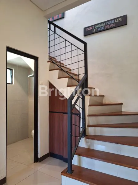 image  RUMAH PRIMARY 2 LANTAI PROMO MELIMPAH ,FASILITAS LENGKAP MENGANTI GRESIK (4)