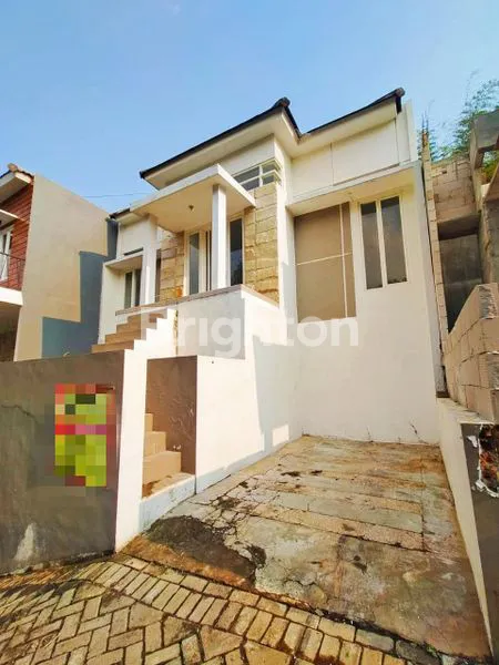 image VILLA BAGUS MODERN MURAH VIEW MENAWAN DI KOTA BATU DEKAT JATIM PARK  (1)