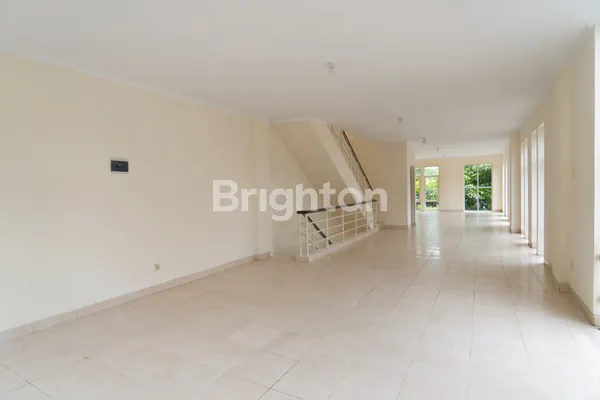 image RUKO 2 SISI 3 LANTAI, ADA ROOFTOP, LOKASI STRATEGIS COCOK UNTUK RAGAM USAHA (6)