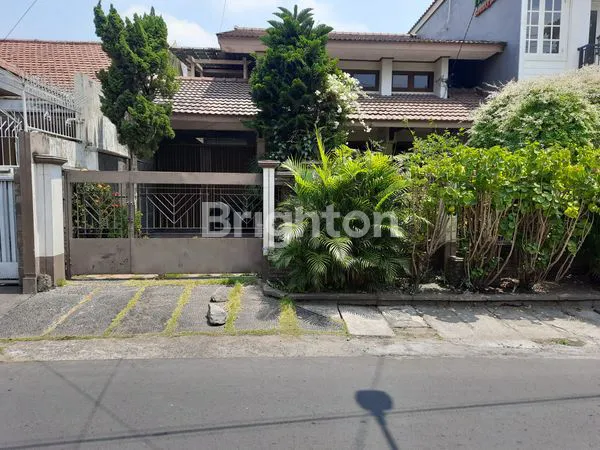 image RUMAH 1,5 LANTAI DI BELAKANG SOLO GRAND MALL (3)