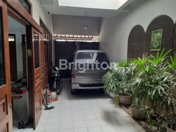 image RUMAH 1,5 LANTAI DI BELAKANG SOLO GRAND MALL (6)