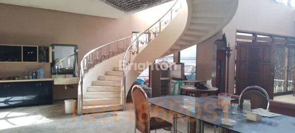 image RUMAH RAYA DHARMAHUSADA COCOK BUAT SEGALA MACAM USAHA (1)