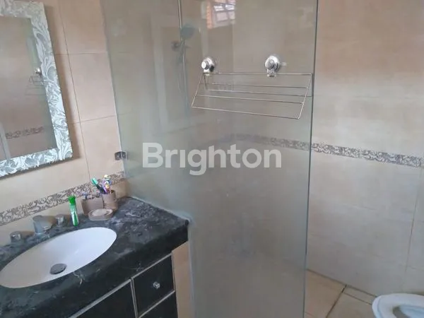 image TURUN HARGA DARI 11 MILIAR JADI 8 MILIAR (NEGO) RUMAH KEMBAR MEWAH 3 LANTAI (2 RUMAH JADI 1) LOKASI CEMPAKA PUTIH TENGAH (8)