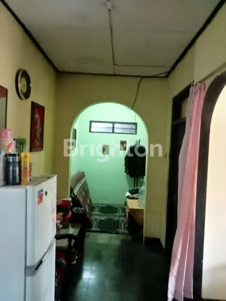image RUMAH BESAR TENGAH KOTA, AKSES JALAN ASPAL 2 MOBIL PAPASAN LANCAR, SIAP HUNI , BANGUNAN KOKOH,  STRATEGIS, 500 M KE PASAR PATANGPULUHAN, 2,5 KM KE TITIK NOL MALIOBORO.LINGKUNGAN AMAN TENANG. HARGA NEGO. (3)