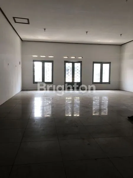 image RUKO BALIWERTI LOKASI SANGAT STRATEGIS SIAP HUNI COCOK UNTUK SEGALA JENIS USAHA ! (3)