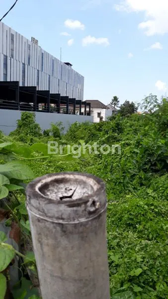 TANAH DI JALUR UTAMA GATOT SUBROTO BARAT DEKAT GOEMEROT