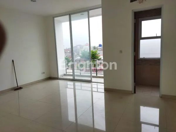 image RUMAH BARU KEMBANG ELOK PURI INDAH 3 LANTAI DAN SIAP DIHUNI (3)