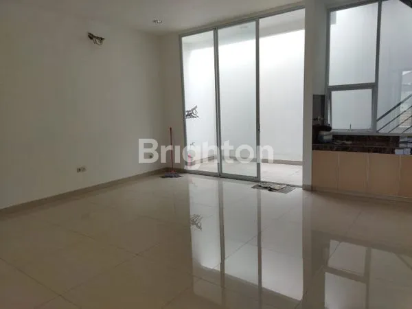 image RUMAH BARU KEMBANG ELOK PURI INDAH 3 LANTAI DAN SIAP DIHUNI (2)