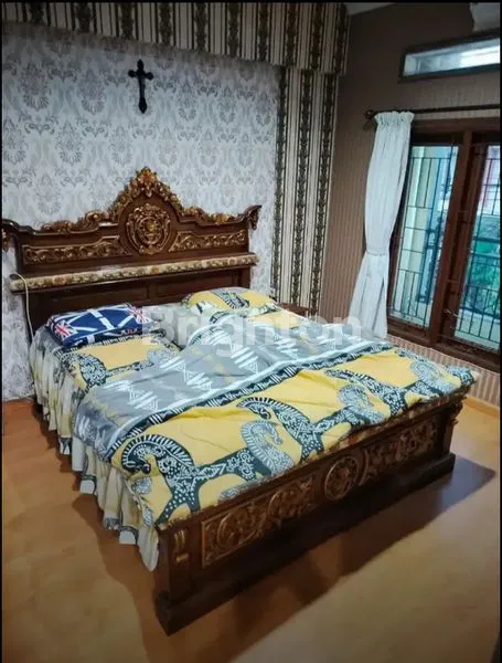 image RUMAH 3 LANTAI MINIMALIS (8)