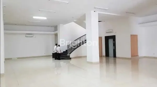 image GEDUNG 3 LT DI JL RAYA JEMURSARI SURABAYA (3)