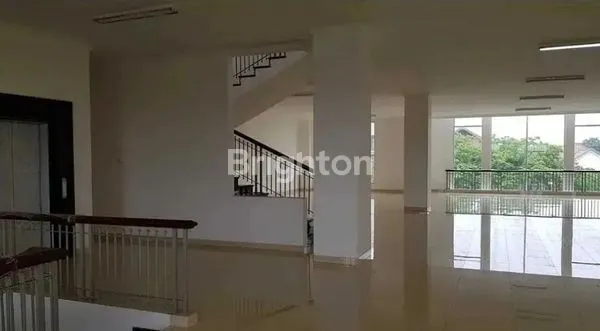 image GEDUNG 3 LT DI JL RAYA JEMURSARI SURABAYA (6)