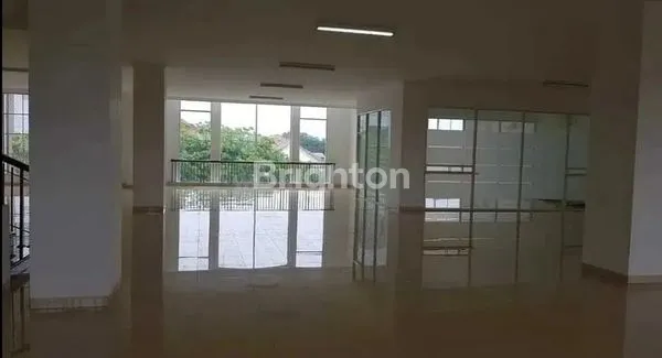 image GEDUNG 3 LT DI JL RAYA JEMURSARI SURABAYA (5)