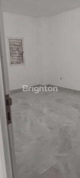 image DISEWAKAN RUANG USAHA / RUKO NGEBLONG COCOK UNTUK KANTOR DAN USAHA KULINER DI SAYAP RIAU , BANDUNG (3)