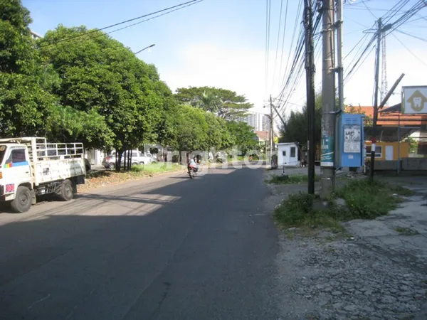 image JUAL CEPAT RUKO HADAP JALAN RAYA DARMO PERMAI UTARA, DUKUH PAKIS, SURABAYA ( JUAL DIBAWAH NILAI APPRAISAL ) (4)
