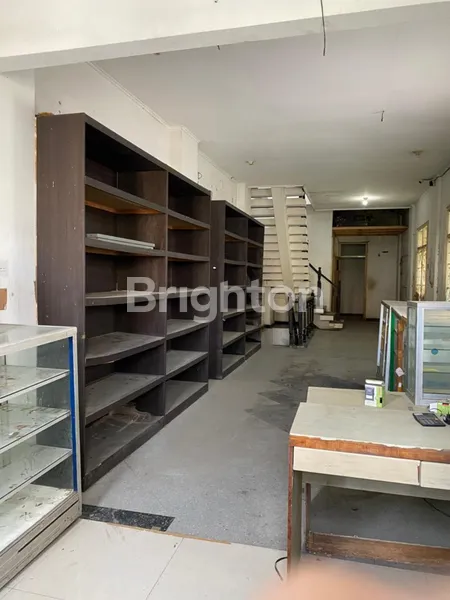 image JUAL CEPAT RUKO HADAP JALAN RAYA DARMO PERMAI UTARA, DUKUH PAKIS, SURABAYA ( JUAL DIBAWAH NILAI APPRAISAL ) (6)