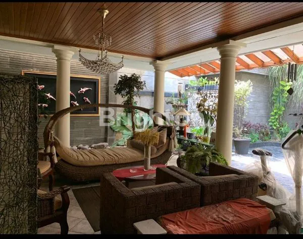 image RUMAH 2 LANTAI MEWAH DI MENTENG JAKARTA PUSAT (5)