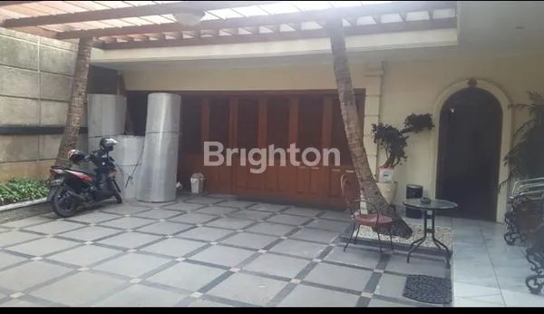 image RUMAH 2 LANTAI MEWAH DI MENTENG JAKARTA PUSAT (2)