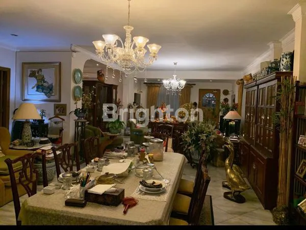 image RUMAH 2 LANTAI MEWAH DI MENTENG JAKARTA PUSAT (4)