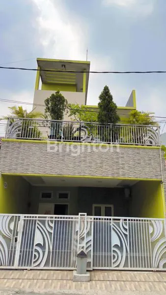 image RUMAH MEWAH 3 LANTAI PURI BINTARA REGENCY BEKASI BARAT BEBAS BANJIR (2)