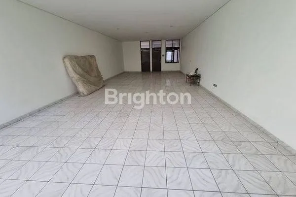 image RUKO SIAP PAKAI COCOK UNTUK BERBAGAI USAHA DI JALAN SUDIRMAN BANDUNG (3)