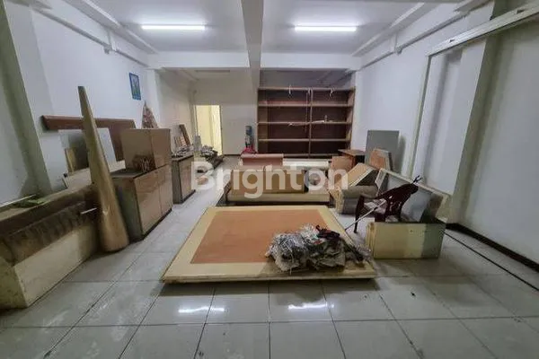 image RUKO SIAP PAKAI COCOK UNTUK BERBAGAI USAHA DI JALAN SUDIRMAN BANDUNG (8)