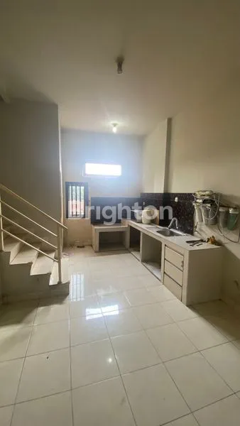 image RUKO STRATEGIS GADING SERPONG 3 LANTAI (2)