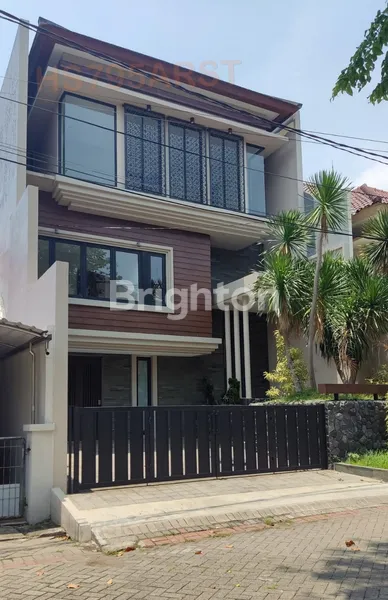 image RUMAH ARAYA GRESS MINIMALIS 3 LANTAI (3)
