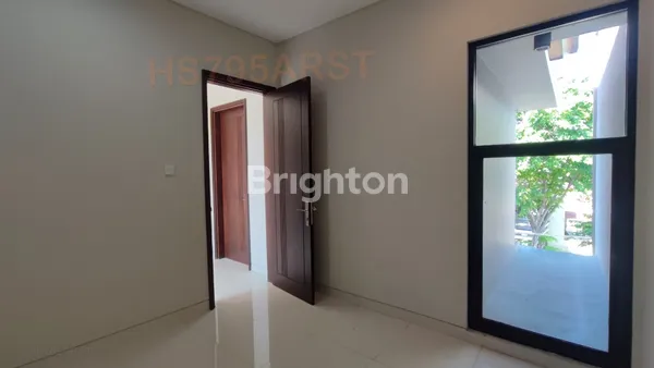 image RUMAH ARAYA GRESS MINIMALIS 3 LANTAI (7)