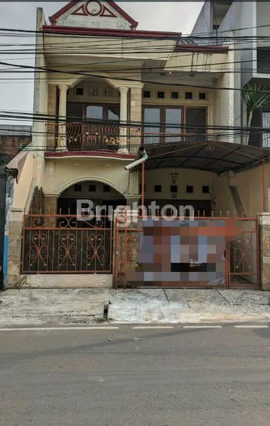 RUMAH 2 LANTAI SIAP PAKAI BISA 2 MOBIL DI DUREN SAWIT