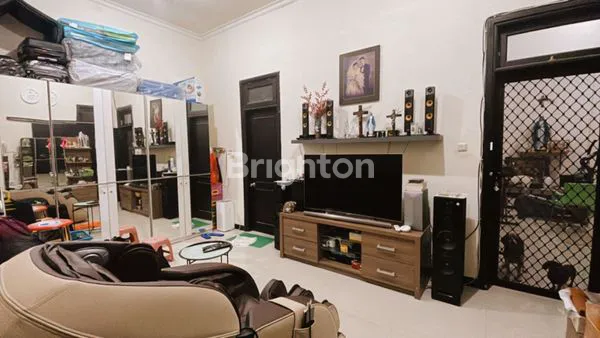 image PONDOK CANDRA INDAH TERAWAT DEKAT MERR CARPORT BISA 3 MOBIL (4)