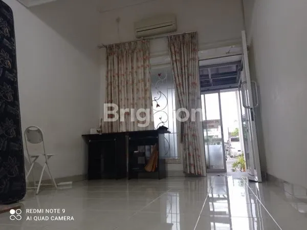 image RUMAH CANTIK 1 1/2 LANTAI, SIAP HUNI DI PERUMAHAN TAMANSARI BUKIT MUTIARA  (WIKA) BALIKPAPAN KAL-TIM (3)