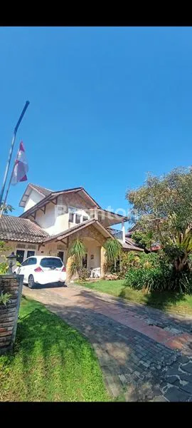 image VILLA DIJUAL LOKASI STRATEGIS DI KOTA BATU DEKAT DENGAN BANYAK WAHANA WISATA TERKENAL DI BATU (4)