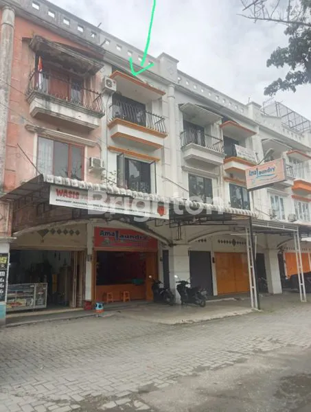 RUKO  TEMPAT  STRATEGIS DITEPI  JALAN  BESAR  KOMPLEKS PERUMAHAN  GRAHA  KASWARI