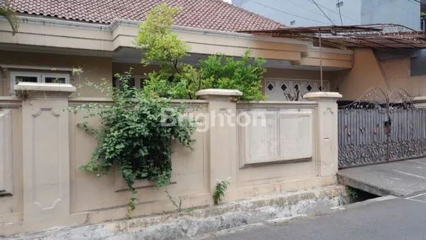 image RUMAH KEBON JERUK BAGUS SIAP HUNI (1)