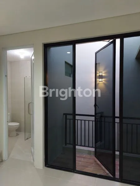 image RUMAH 2 LT BARU CIAMIK DI NORTHWEST HILL CITRALAND SURABAYA COCOK BUAT MILENIAL (7)