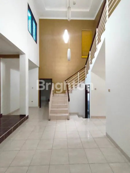 image RUMAH 2 LANTAI KAWASAN PARA SULTAN (3)